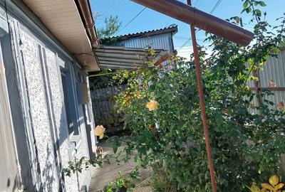 Casă cu 3 camere cu Teren 500 Mp în Central