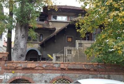 Apartament cu 3 camere în Aviatorilor