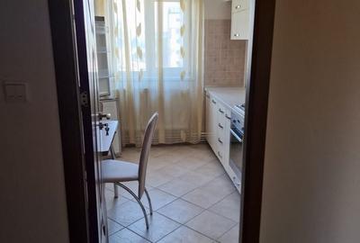 Apartament cu 3 camere decomandat în Fălticeni