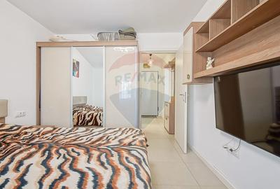 Apartament cu 3 camere decomandat, mobilat în Tractorul - 12