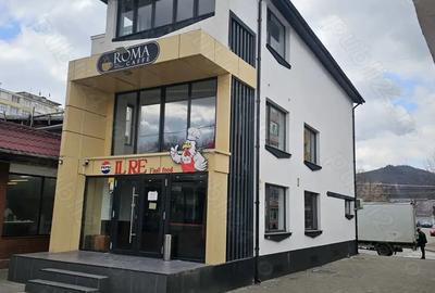 Spațiu comercial, de 400 mp, în Central - 8