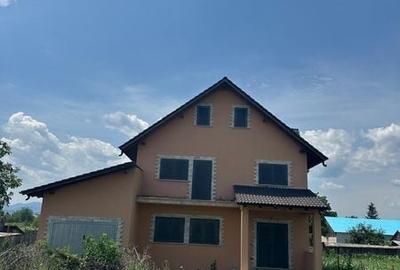 Casă cu 4 camere cu Teren 260 Mp în Central - 4