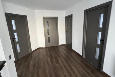 Casă cu 4 camere în Dobreni - 1