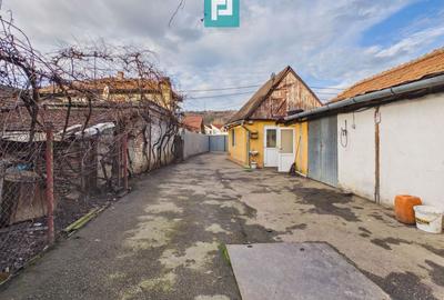 Casă individuală cu 4 camere cu Canalizare în Calea Clujului - 13