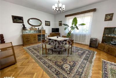 Apartament cu 4 camere în Central
