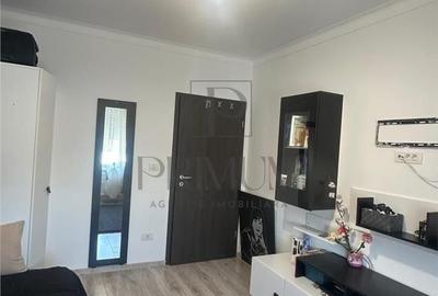 Apartament cu 3 camere decomandat în Sud