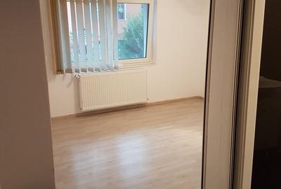 Apartament cu 2 camere decomandat în Petru Rareș - 3