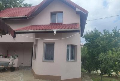 Casă cu Teren 700 Mp în Breazu