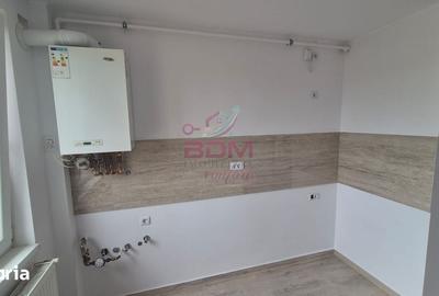 Apartament cu 3 camere semidecomandat în Micro 1 - 5
