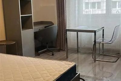 Apartament cu 2 camere decomandat, mobilat în Universitate
