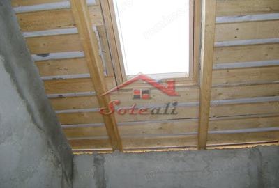 Casă cu Teren 650 Mp în Cornu - 1