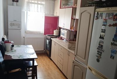 Apartament cu 2 camere decomandat în Micro 5 - 1