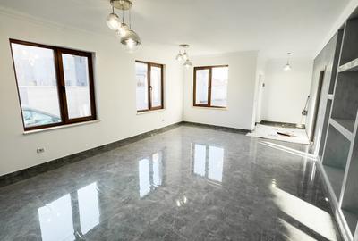 Casă cu 5 camere cu Teren 420 Mp în Costi