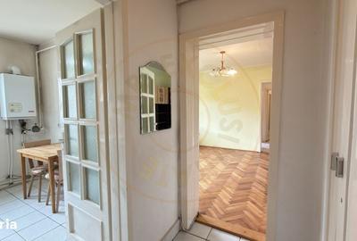 Apartament cu 2 camere semidecomandat în Central