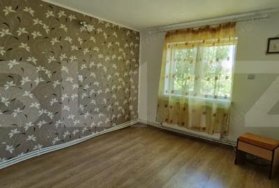 Casă cu Teren 905 Mp în Pielești - 7