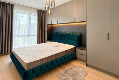 Apartament cu 3 camere semidecomandat, mobilat în Florești