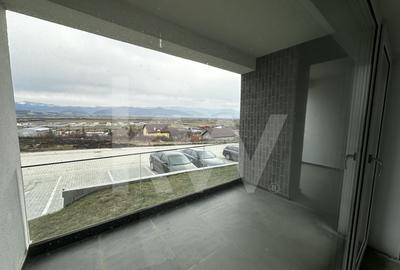Apartament cu 3 camere decomandat în Cristian - 16