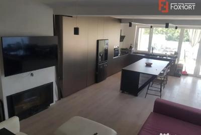 Casă cu 5 camere cu Teren 340 Mp în Dumbrăvița