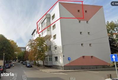 Apartament cu 3 camere decomandat în Central