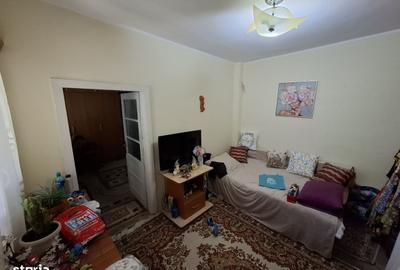 Casă cu 4 camere în Faleza Nord