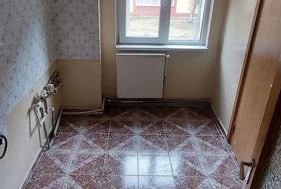 Apartament cu 3 camere semidecomandat în Govândari - 3