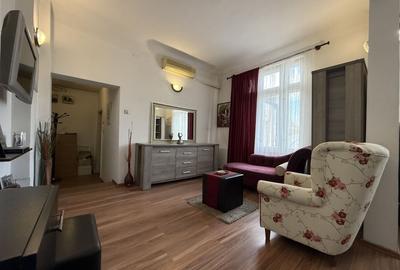 Apartament cu 6 camere decomandat, mobilat în Ultracentral