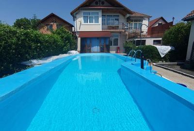 Casă individuală cu 9 camere cu Piscina în Giarmata - 1