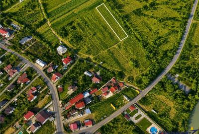 Teren de 2500 mp, în Central