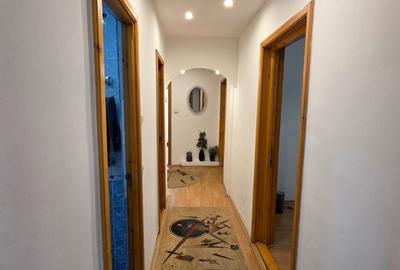 Apartament cu 3 camere decomandat în Tache - 2