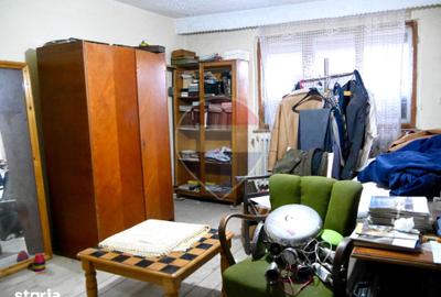 Casă cu 4 camere cu Teren 500 Mp în Central
