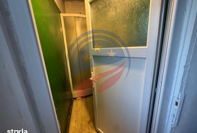 Casă cu 7 camere cu Teren 3300 Mp în Orodel - 5