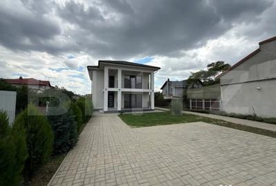 Casă cu 5 camere cu Teren 642 Mp în Mihai Bravu