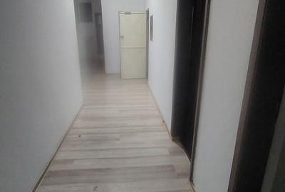 Spațiu comercial, de 96 mp, în Ampoi 3