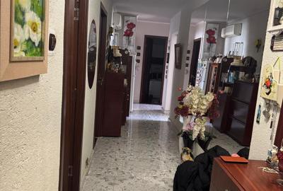 Apartament cu 4 camere decomandat în Central - 1