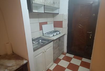 Garsonieră în Decebal - 2