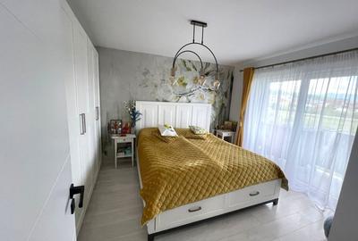 Duplex cu 4 camere cu Canalizare în Micești - 3