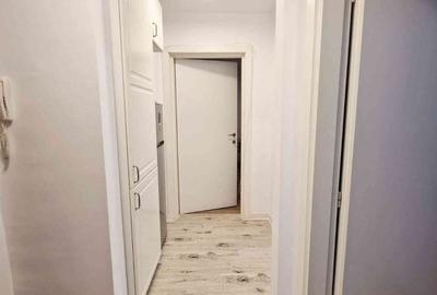 Apartament cu 2 camere decomandat în Arcul de Triumf