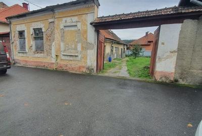 Casă cu 3 camere în Central