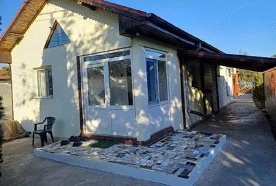 Casă cu 5 camere cu Teren 327 Mp în Central