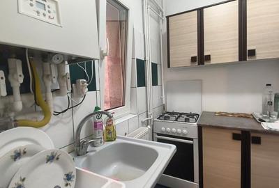 Garsonieră decomandată în Central