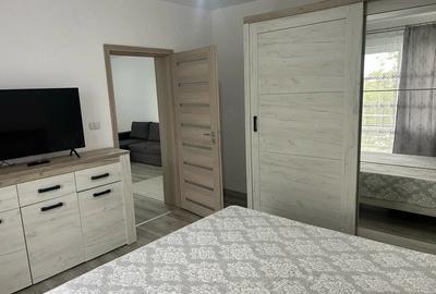 Apartament cu 3 camere semidecomandat în Central - 1