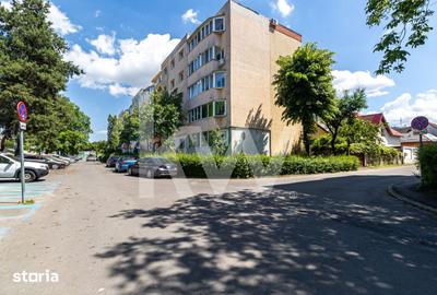 Apartament cu 3 camere decomandat, mobilat în 13 Decembrie - 2