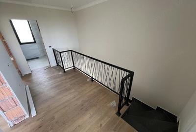 Casă cu Teren 250 Mp în Giroc