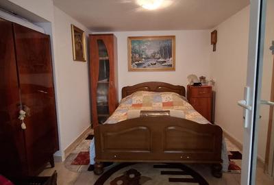 Casă individuală cu 3 camere cu Canalizare în Central - 6