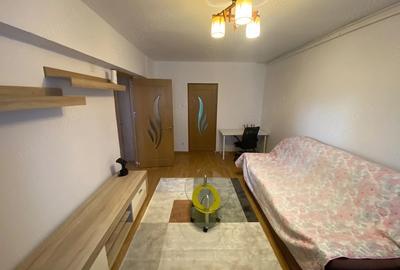 Apartament cu 2 camere semidecomandat în 1 Decembrie 1918