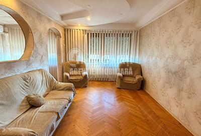 Apartament cu 4 camere, mobilat în Central - 1