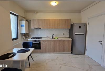 Apartament cu 3 camere în Central - 1