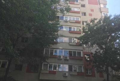 Apartament cu 2 camere decomandat în P-ța Victoriei - 9