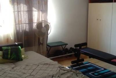 Casă individuală cu 6 camere cu Canalizare în Sărărie - 2