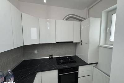 Apartament cu 2 camere decomandat în Străulești